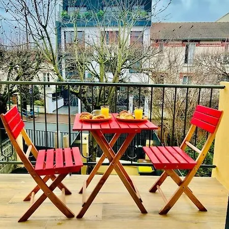 An Exceptional Apartment, 20 Min Paris, 10 Min Orly Airport, 30 Min Disney, 25 Min Versailles, Parking Free * Antony