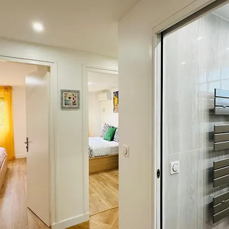 An Exceptional Apartment, 20 Min Paris, 10 Min Orly Airport, 30 Min Disney, 25 Min Versailles, Parking Free شقة اُنتوني