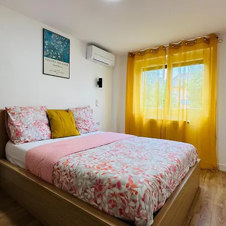 An Exceptional Apartment, 20 Min Paris, 10 Min Orly Airport, 30 Min Disney, 25 Min Versailles, Parking Free * اُنتوني