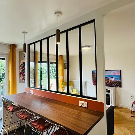 An Exceptional Apartment, 20 Min Paris, 10 Min Orly Airport, 30 Min Disney, 25 Min Versailles, Parking Free 아파트 안토니