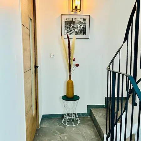 An Exceptional Apartment, 20 Min Paris, 10 Min Orly Airport, 30 Min Disney, 25 Min Versailles, Parking Free