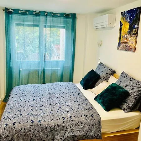 An Exceptional Apartment, 20 Min Paris, 10 Min Orly Airport, 30 Min Disney, 25 Min Versailles, Parking Free * Antony